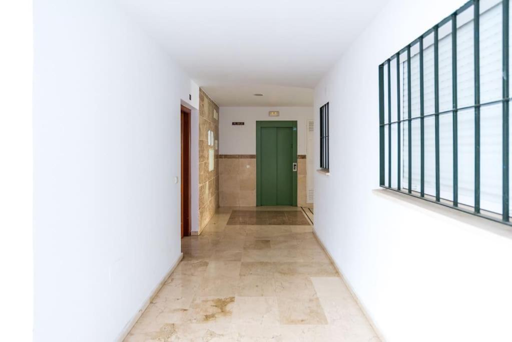Apartamento Con Parking Gratis En El Centro De Malaga Apartment Bagian luar foto